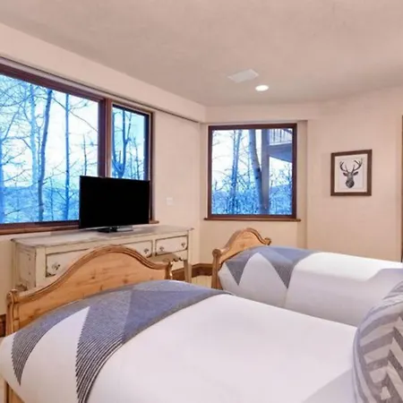 Nyaraló Luxury Chalet St-anton With Pool Sankt Anton am Arlberg